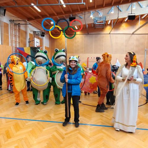 Maskottchen, Fackelträgerin