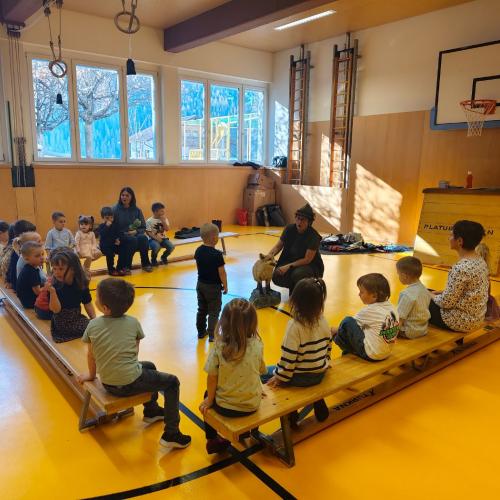 Jägerin und die Kinder