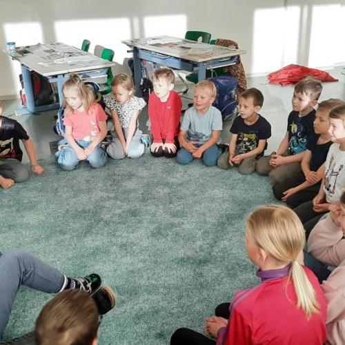 Bilderbuch betrachten