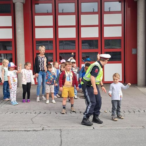 ab geht es auf die Straße