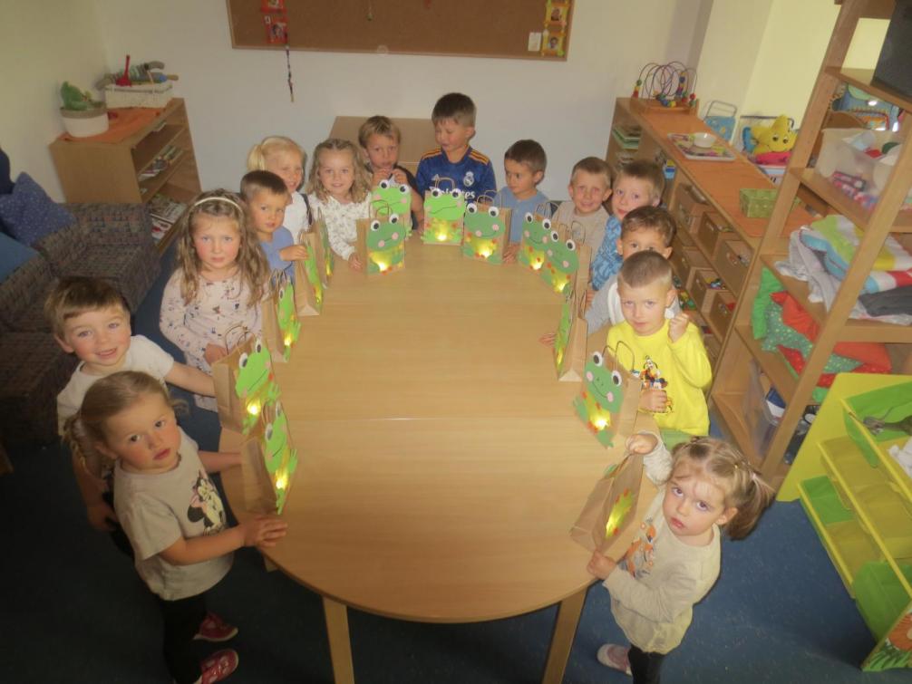 Laternen der Fröschegruppe